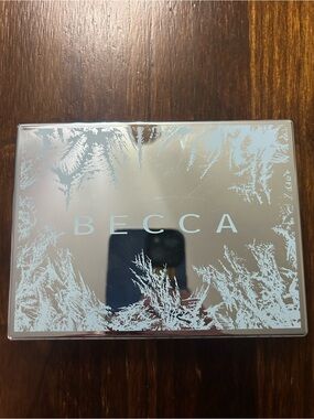 BECCA Après Ski Glow Face Palette - Silver Mirror Compact
